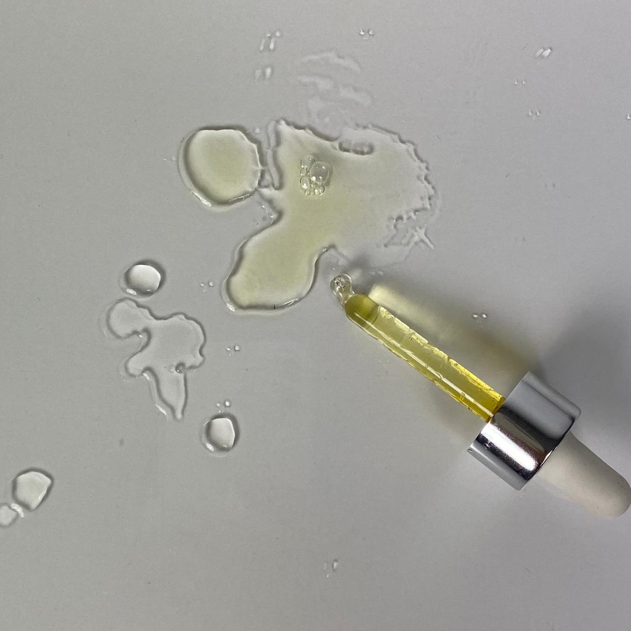 VITAMIN C 10% SERUM.
